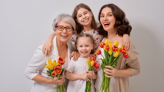 tulips-granny-mum-girls-smiling